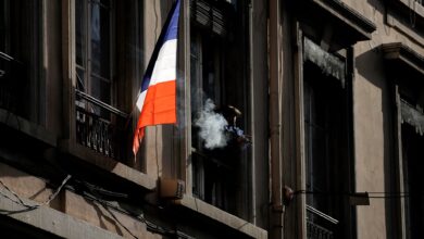 Η-Γαλλία-εφαρμόζει-απαγόρευση-καπνίσματος-σε-παραλίες-και-πάρκα