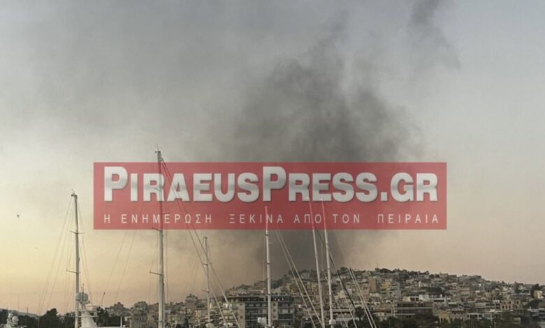 Νέο-Φάληρο:-Φωτιά-στο-παλαιό-εργοστάσιο-της-ΧΡΩΠΕΙ-–-Καίγονται-σκουπίδια,-ξερά-χόρτα-και-πίσσα