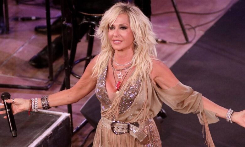 mad-video-music-awards-2025:-Το-μίνι-βίντεο-κλιπ-της-Άννας-Βίσση-με-τον-Θέμη-Γεωργαντά-για-το-«Σε-περίπτωση-που»