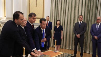 Ορκίστηκαν-ο-νέος-υπουργός-Μετανάστευσης,-Θάνος-Πλεύρης-και-οι-τρεις-νέοι-υφυπουργοί-της-κυβέρνησης