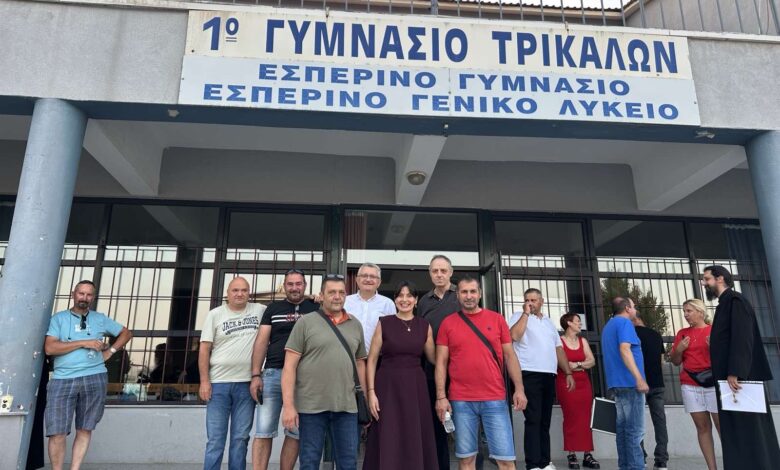 Η-Μαρίνα-Κοντοτόλη-στην-τελετή-αποφοίτησης-του-Γενικού-Εσπερινού-Λυκείου-Τρικάλων