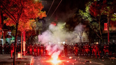 Ρωσία:-«Δεν-αποκλείεται-οι-αντικυβερνητικές-δηλώσεις-στη-Σερβία-να-είναι-απόπειρα-έγχρωμης-επανάστασης»