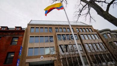 Οι-ΗΠΑ-και-η-Κολομβία-ανακαλούν-τους-πρεσβευτές-τους-σε-διπλωματική-διαμάχη