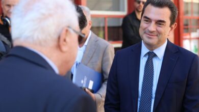 Ο-Κώστας-Σκρέκας-συνόδευσε-τον-πρωθυπουργό-στο-Άγιον-Όρος