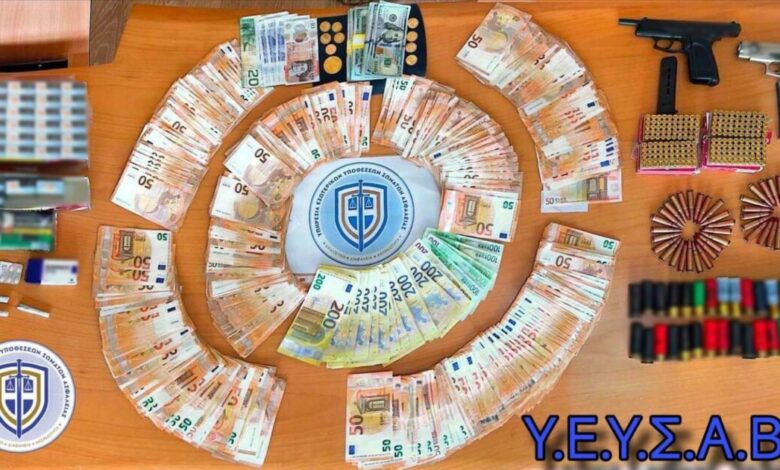 Θεσπρωτία:-«Τσακίσου-πήγαινε-φέρε-150-ευρώ»-–-Οι-εξοργιστικοί-διάλογοι-με-τους-τελωνειακούς-που-«ξεσκόνιζαν»-όσους-δεν-τους-πλήρωναν-ταρίφα