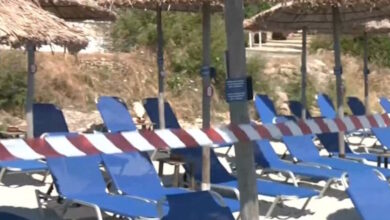 Χαλκιδική:-Σφραγίστηκε-γνωστό-beach-bar-για-καταπάτηση-αιγιαλού-–-Χιλιάδες-καταγγελίες-στο-mycoast