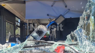 Βούλα:-Βίντεο-ντοκουμέντο-από-τη-σύγκρουση-ανάμεσα-στα-δύο-λεωφορεία-–-Τι-λένε-συγγενείς-της-50χρονης-οδηγού
