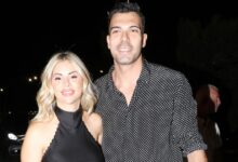 Ο-Κώστας-Σλούκας-και-η-Μαρία-Δαρσινού-βάφτισαν-τον-γιο-τους-–-Οι-λαμπερές-παρουσίες-που-έδωσαν-το-παρών