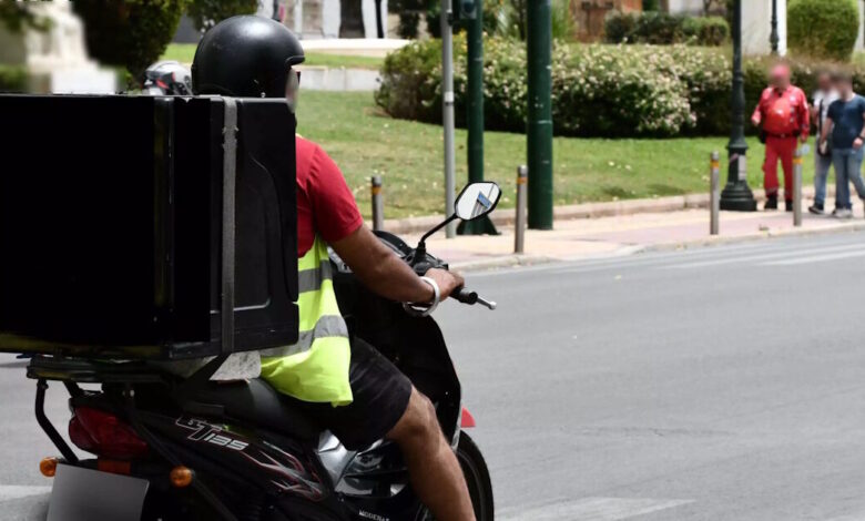 Χωρίς-delivery-12:00-με-17:00-τη-Δευτέρα-λόγω-καύσωνα:-Τα-μέτρα-από-το-υπουργείο-Εργασίας