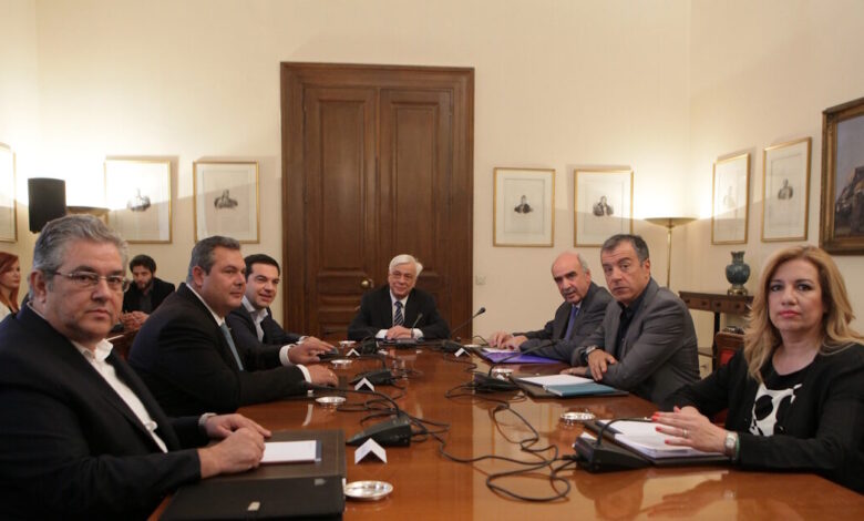 Στο-φως-τα-πρακτικά-του-συμβουλίου-πολιτικών-αρχηγών-το-2015-–-Τα-τηλεφωνήματα-Παυλόπουλου,-Τσίπρα-σε-Μέρκελ,-Ολάντ-και-Πούτιν