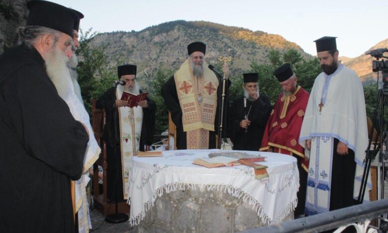 Μαράβας-στον-Εσπερινό-της-Αγίας-Κυριακής-στη-Νεράιδα-Πύλης