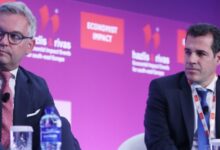 Στη-Λιβύη-ο-υπουργός-Μετανάστευσης,-Θάνος-Πλεύρης