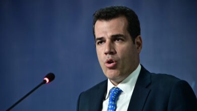 Σαφές-μήνυμα-Πλεύρη-από-τη-Λιβύη:-«Θα-βοηθήσουμε-τη-χώρα-να-κρατήσει-τους-παράνομους-μετανάστες»