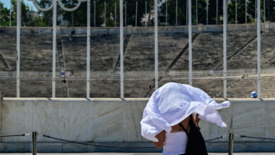 Καιρός:-Έψησε-τη-χώρα-σήμερα-ο-καύσωνας-με-τον-υδράργυρο-να-ξεπερνά-τους-42-βαθμούς-–-Πέφτει-αύριο-η-θερμοκρασία