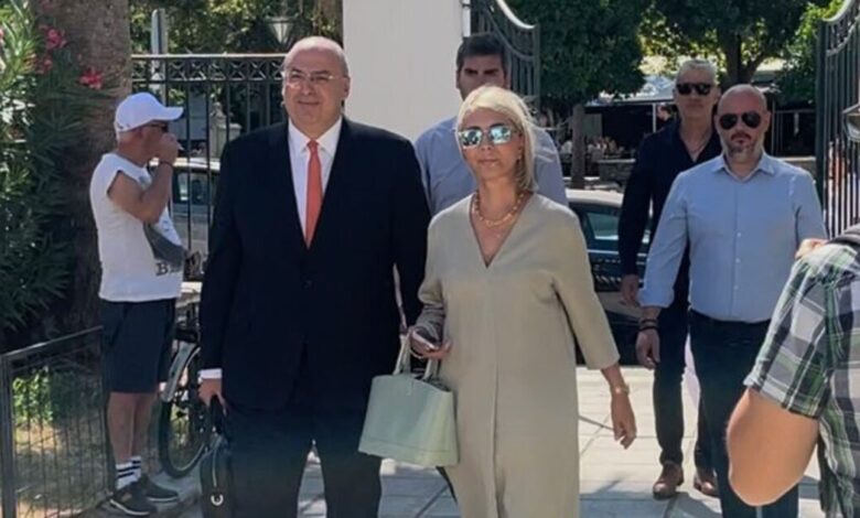 Η-Ζέττα-Μακρή-στα-δικαστήρια-Βόλου-για-την-υπόθεση-εκβιασμού:-«Έχω-καταγγείλει-με-απόλυτη-ειλικρίνεια-αυτά-που-συνέβησαν»