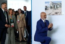 Ο-Έντι-Ράμα-γονάτισε-ξανά-στη-θέα-της-Τζόρτζια-Μελόνι-–-Η-συνήθεια-που-έγινε-λατρεία