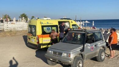 Θεσσαλονίκη:-Ένας-πατέρας-με-την-10χρονη-κόρη-του-παρασύρθηκαν-από-τα-κύματα-στην-Επανομή