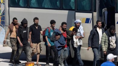 Σκληραίνει-τη-στάση-της-η-κυβέρνηση-για-το-μεταναστευτικό:-Νέα-μέτρα-στο-τραπέζι-–-«Πάγωμα»-επιδομάτων-και-ιατρικός-έλεγχος-σε-ανήλικους