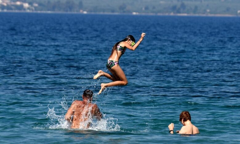 Καιρός-αύριο:-Άνεμοι-έως-6-μποφόρ-στο-Αιγαίο-–-Στους-35-βαθμούς-η-θερμοκρασία