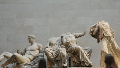 Μπλόκο-στα-Γλυπτά-του-Παρθενώνα-από-δεξιούς-ακτιβιστές,-ανάμεσά-τους-και-η-Λιζ-Τρας:-Μην-τα-επιστρέψετε-στην-Ελλάδα