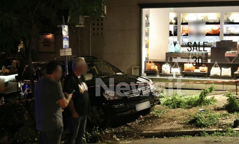 Κολωνάκι:-12-οι-τραυματίες-από-την-τρελή-πορεία-τζιπ-χωρίς-οδηγό-που-έπεσε-σε-εστιατόριο-–-Δεν-είχε-βάλει-χειρόφρενο