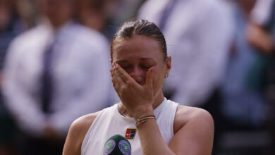 wimbledon:-Έβαλε-τα-κλάματα-η-Ανισίμοβα-μιλώντας-για-τη-μητέρα-της-–-«Δεν-θα-ήμουν-εδώ-χωρίς-εκείνη»
