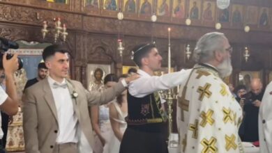 Ο-Φειδίας-Παναγιώτου-έγινε-κουμπάρος-στον-γάμο-του-αδελφού-του-–-Το-υπονοούμενο-της-συντρόφου-του