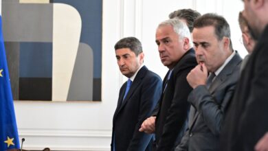 Ώρα-αποφάσεων-στο-Μέγαρο-Μαξίμου-για-την-υπόθεση-ΟΠΕΚΕΠΕ:-Διχασμένοι-οι-βουλευτές-της-ΝΔ-για-Βορίδη-και-Αυγενάκη