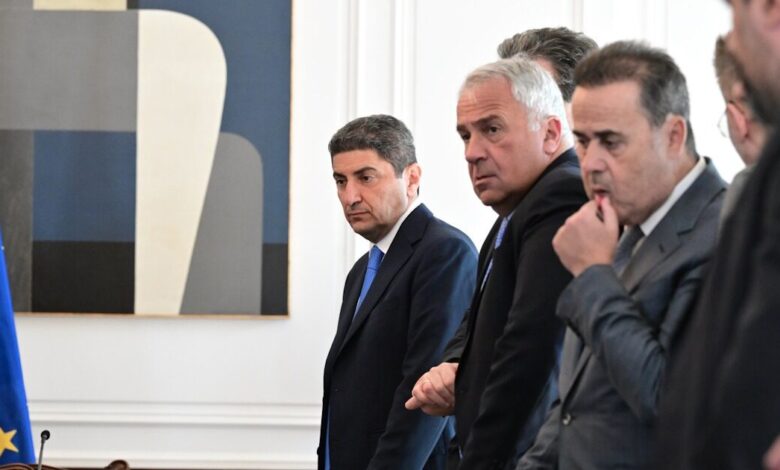 Ώρα-αποφάσεων-στο-Μέγαρο-Μαξίμου-για-την-υπόθεση-ΟΠΕΚΕΠΕ:-Διχασμένοι-οι-βουλευτές-της-ΝΔ-για-Βορίδη-και-Αυγενάκη