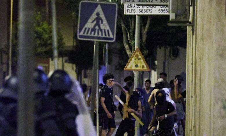 Ισπανία:-Σφοδρές-συγκρούσεις-ακροδεξιών-και-μεταναστών-στη-Μούρθια-–-8-συλλήψεις