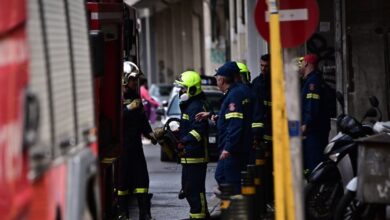 Φωτιά-σε-αυτοκίνητο-στην-έξοδο-του-πάρκινγκ-του-ΣΕΦ-–-Σώος-ο-οδηγός
