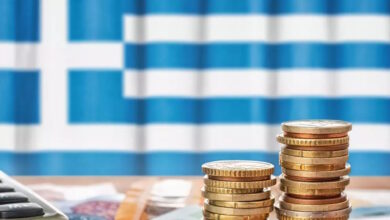 Κίνδυνος-απώλειας-άνω-των-1,5-δισ.-ευρώ-από-τις-τσέπες-μας-από-τους-νέους-δασμούς-Τραμπ-–-Μεγάλες-χαμένες-οι-ιδιωτικές-επενδύσεις