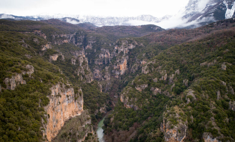 Επιχείρηση-διάσωσης-γυναίκας-στο-φαράγγι-του-Βίκου