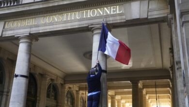 Στα-«κάγκελα»-η-Γαλλία-μετά-το-μνημόνιο-Μπαϊρού-–-Τα-μέτρα-που-προτείνει-και-ο-«μπαμπούλας»-της-Ελλάδας