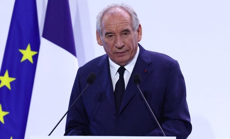 Γαλλία:-Το-αβέβαιο-μέλλον-του-Μπαϊρού-μετά-την-«τολμηρή»-πρόταση-για-κατάργηση-2-αργιών