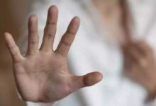 Θεσσαλονίκη:-Υπό-κράτηση-ένας-76χρονος-που-χτύπησε-την-εν-διαστάσει-σύζυγό-του-και-έβαλε-φωτιά-στο-σπίτι-της