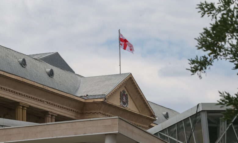 Γεωργία:-Με-ουράνιο-αξίας-3-εκατ.-δολαρίων-πιάστηκαν-στα-πράσα-δύο-άτομα-–-Ήταν-αρκετό-για-την-ανάπτυξη-βόμβας
