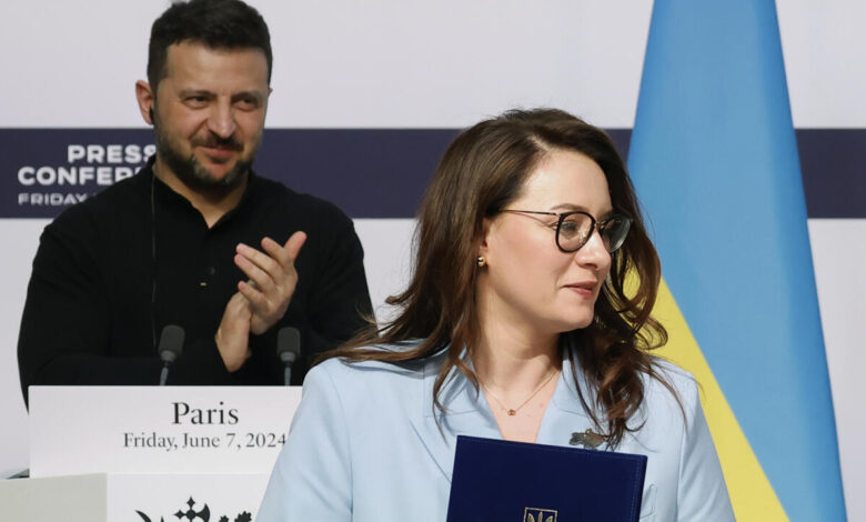 Ουκρανία:-Εγκρίθηκε-από-τη-Βερχόβνα-Ράντα-η-πρωθυπουργία-της-Γιούλια-Σβιριντένκο