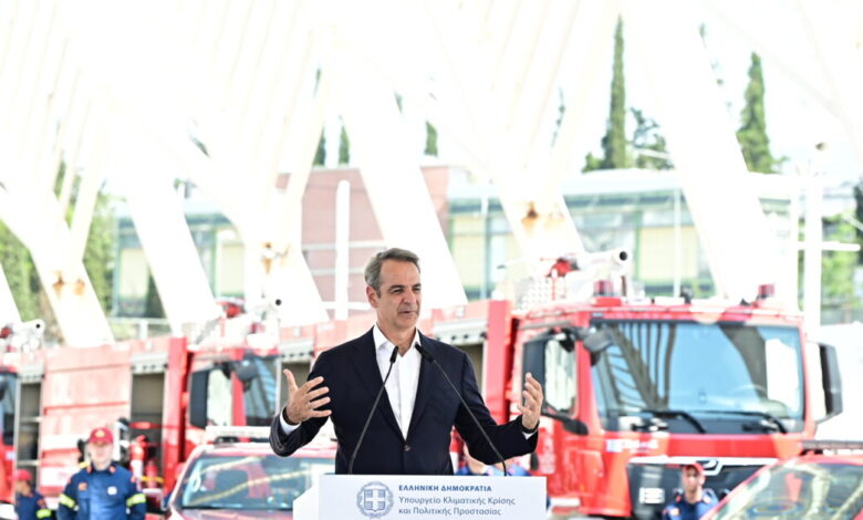 Παραδόθηκαν-164-νέα-οχήματα-στην-Πυροσβεστική-–-Κυριάκος-Μητσοτάκης:-«Ακολουθούμε-έναν-σχεδιασμό-ο-οποίος-με-προσήλωση-και-επιμονή-αποδίδει»