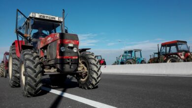 Σε-αναβρασμό-οι-αγρότες-–-Αποκλεισμός-στον-κόμβο-Καρδίτσας-εν-μέσω-ευρωπαϊκής-κρίσης-για-την-ΚΑΠ
