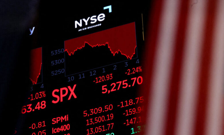 wall-street:-Ο-dow-jones-κλείνει-πτωτικά-μετά-τις-αναφορές-ότι-ο-Τραμπ-επιδιώκει-δασμούς-τουλάχιστον-15%-στις-εισαγωγές-από-την-ΕΕ