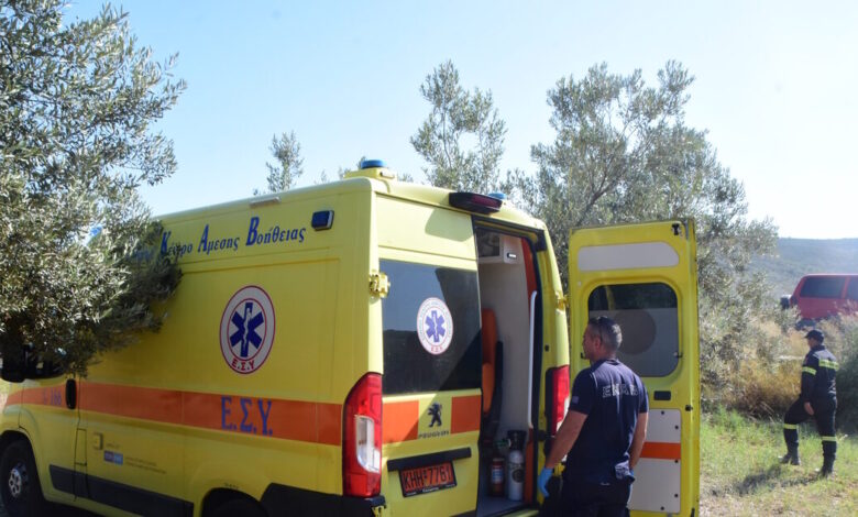 Λακωνία:-Αυτοκίνητο-καρφώθηκε-σε-δέντρο-–-Νεκρός-ένας-ανήλικος,-2-τραυματίες