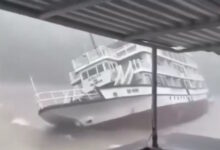 Βιετνάμ:-Η-στιγμή-που-βυθίζεται-το-τουριστικό-σκάφος-–-Τους-38-έφτασαν-οι-νεκροί