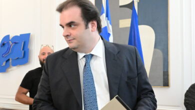 Πιερρακάκης:-Μηδενίζονται-όλες-οι-χρεώσεις-τραπεζών-μέσω-ΔΙΑΣ-–-Εθνικό-πλαφόν-στο-1,5-ευρώ -για-άλλες-χρεώσεις