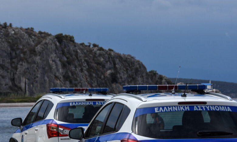 Ανάβυσσος:-Συνελήφθησαν-δύο-υπεύθυνοι-καταστημάτων-για-παράνομη-κατάληψη-παραλίας