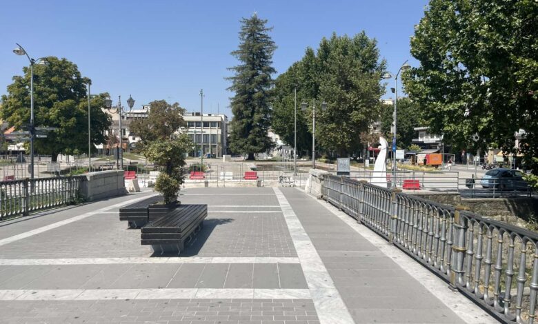 Μεσημέρι-στα-Τρίκαλα:-Ο-καύσωνας-άδειασε-την-πόλη-–-42°c-ο-υδράργυρος