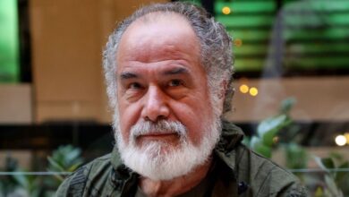 Θοδωρής-Κατσαφάδος:-Δεν-μπορώ-να-καταλάβω-πως-οι-μάνες-πετάνε-τα-παιδιά-τους,-τα-σκοτώνουν,-τα-πνίγουν