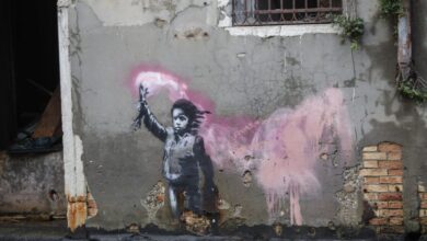 Βενετία:-Αφαιρέθηκε-έργο-street-art-του-banksy-για-αποκατάσταση
