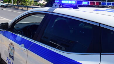 Χανιά:-Στο-νοσοκομείο-ο-πατέρας-του-21χρονου-που-τον-βοήθησε-να-ξεφύγει-από-την-αστυνομία-με-τις-φοιτήτριες-με-το-ωτοστόπ