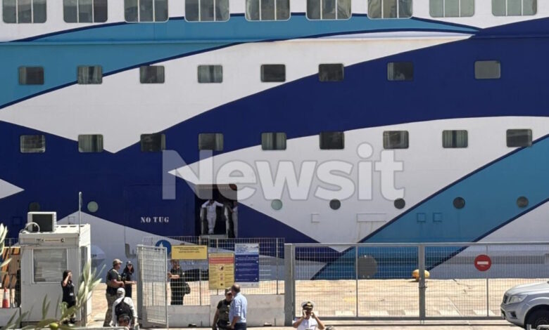 Στο-Λασίθι-το-κρουαζιερόπλοιο-με-τους-εκατοντάδες-Ισραηλινούς-–-«Θερμή»-υποδοχή-υπέρ-της-Παλαιστίνης